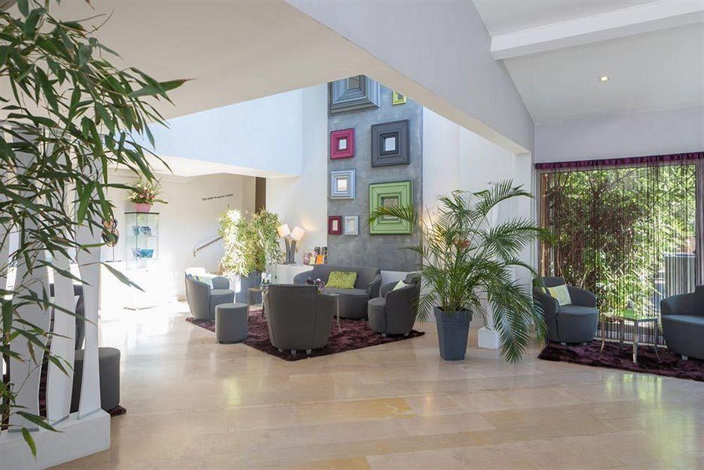 Le Carre D'Alethius Logis Hotel Restaurant Charmes-sur-Rhone Exterior photo